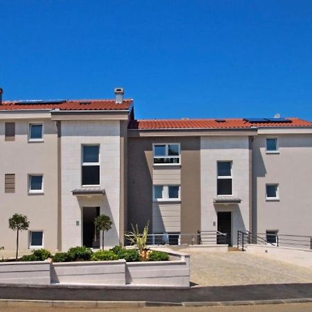 Daska Apartmani Njivice Esterno foto
