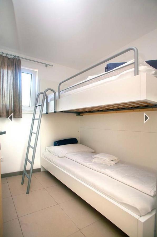 Daska Apartmani Njivice Esterno foto