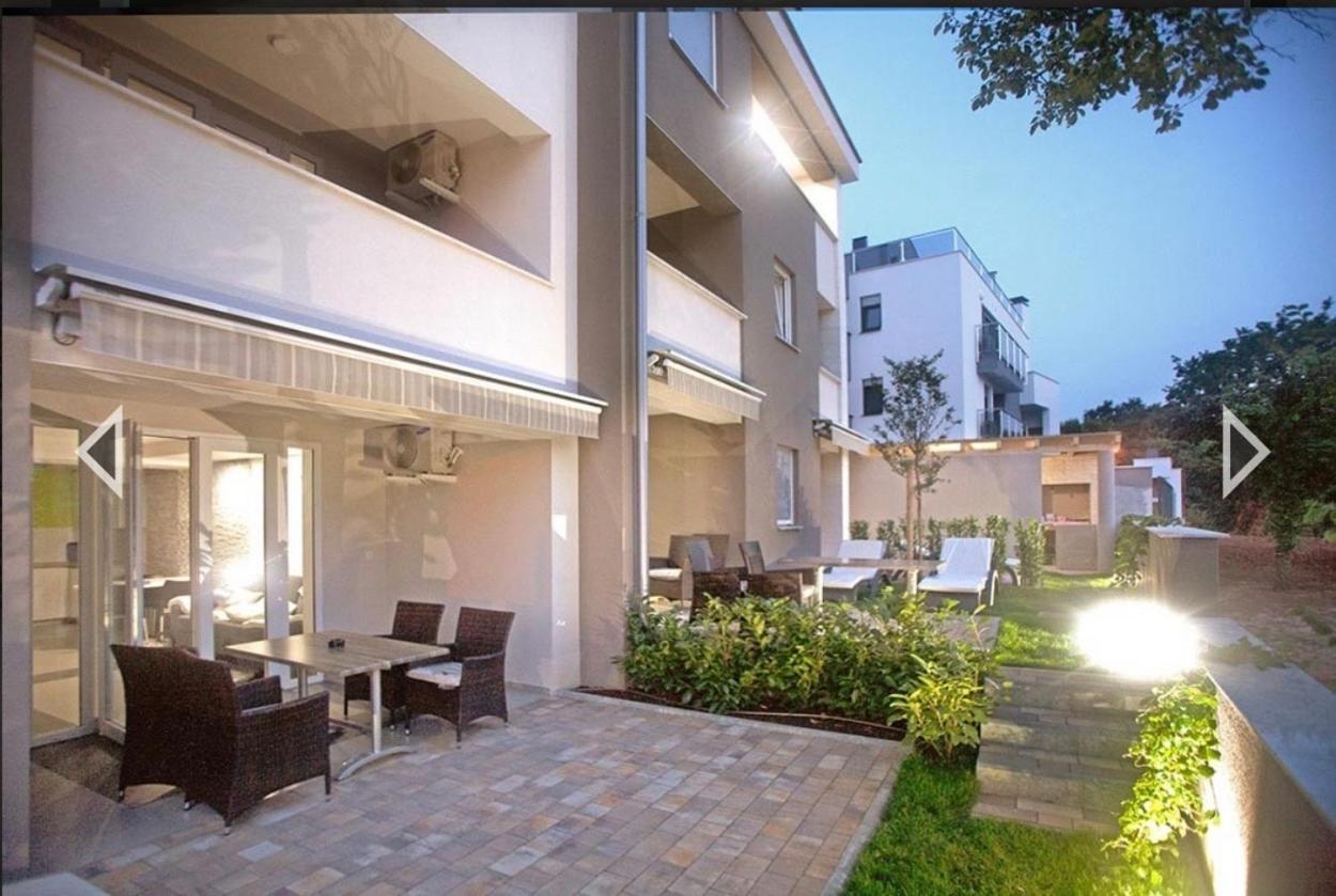 Daska Apartmani Njivice Esterno foto