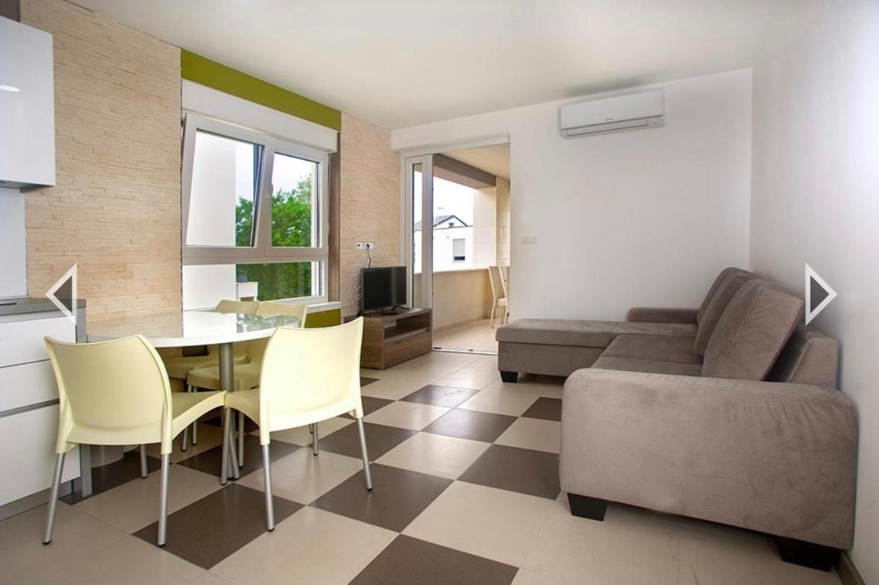 Daska Apartmani Njivice Esterno foto