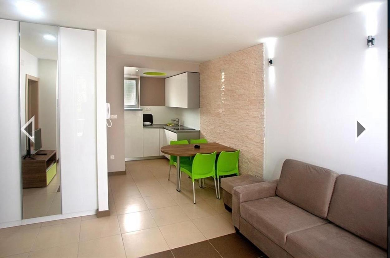 Daska Apartmani Njivice Esterno foto
