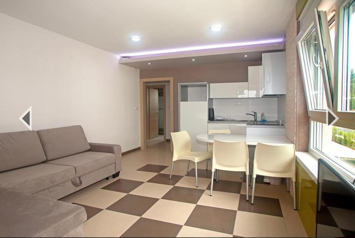 Daska Apartmani Njivice Esterno foto