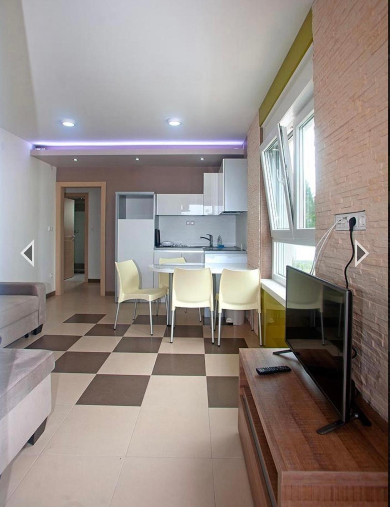 Daska Apartmani Njivice Esterno foto