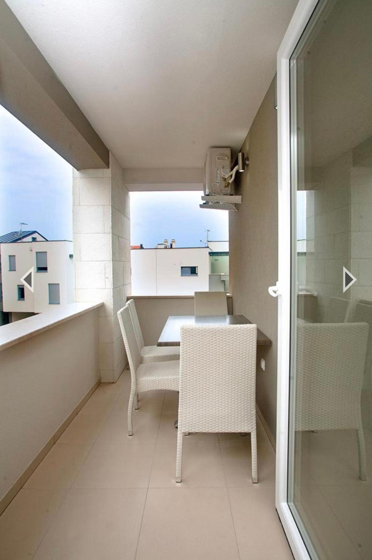 Daska Apartmani Njivice Esterno foto