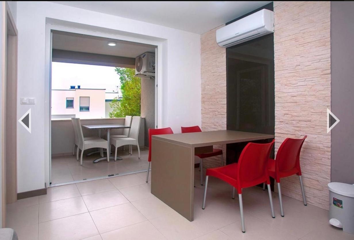 Daska Apartmani Njivice Esterno foto
