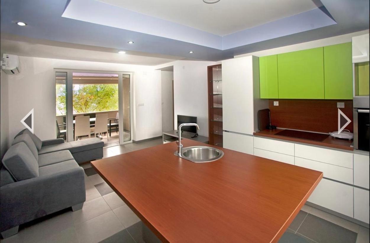 Daska Apartmani Njivice Esterno foto