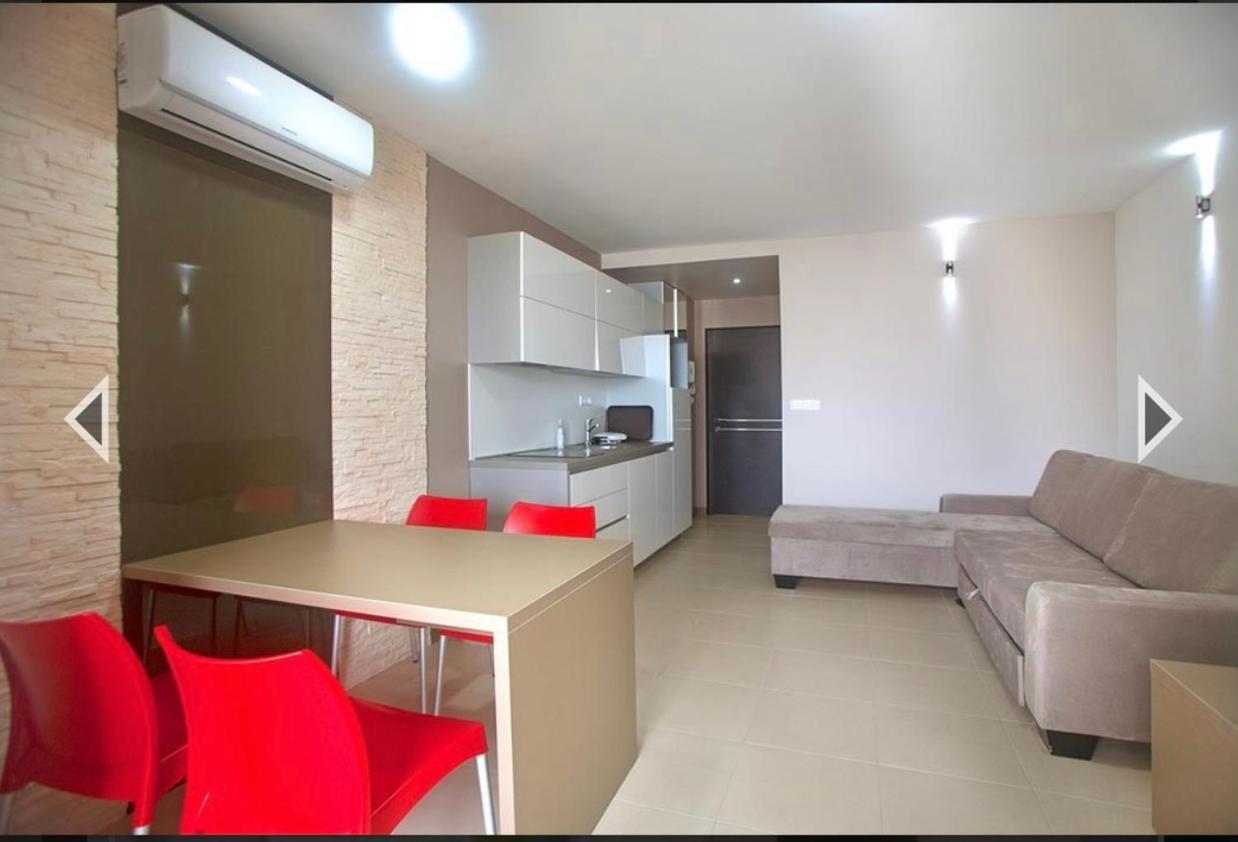 Daska Apartmani Njivice Esterno foto