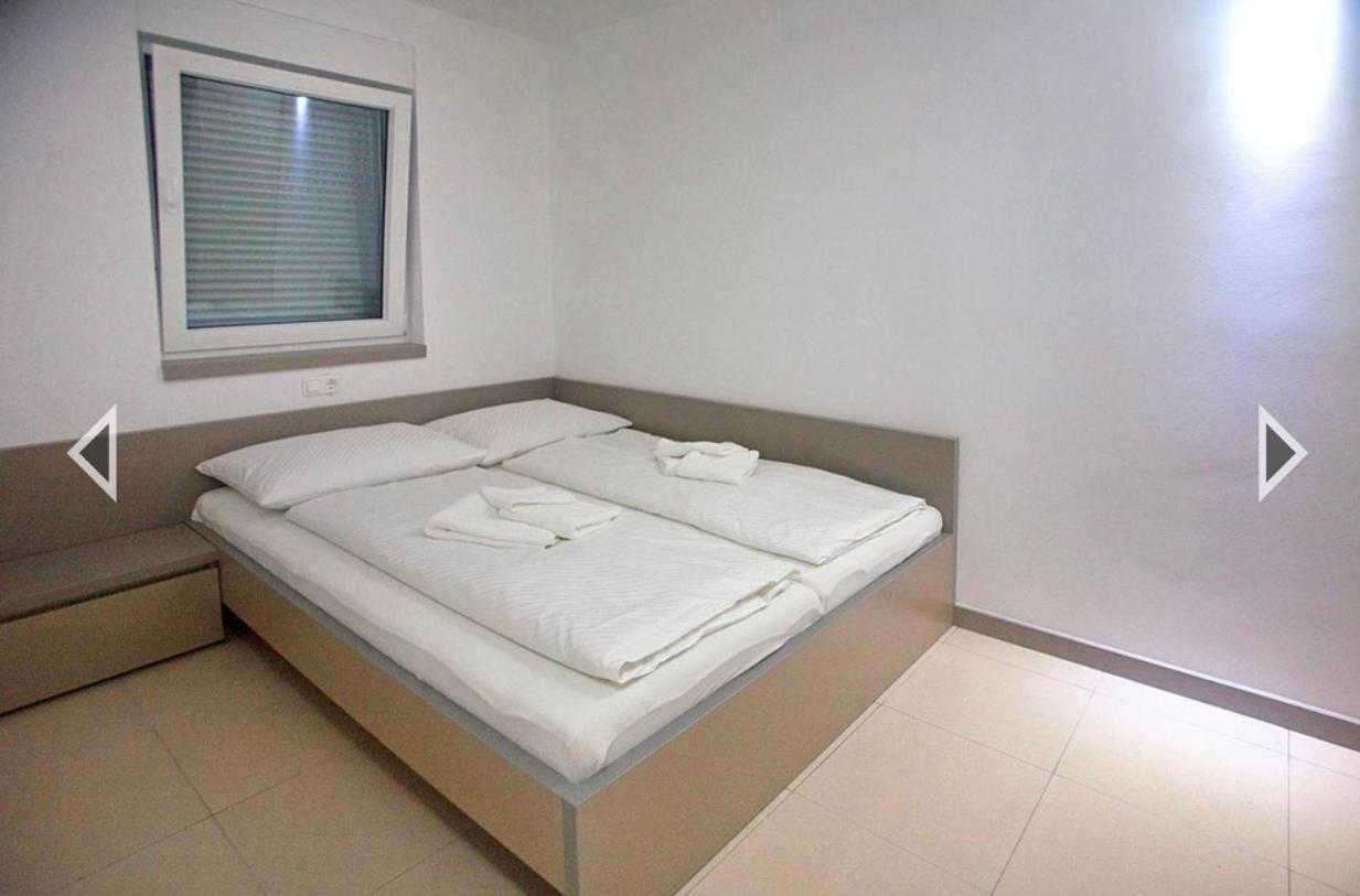 Daska Apartmani Njivice Esterno foto