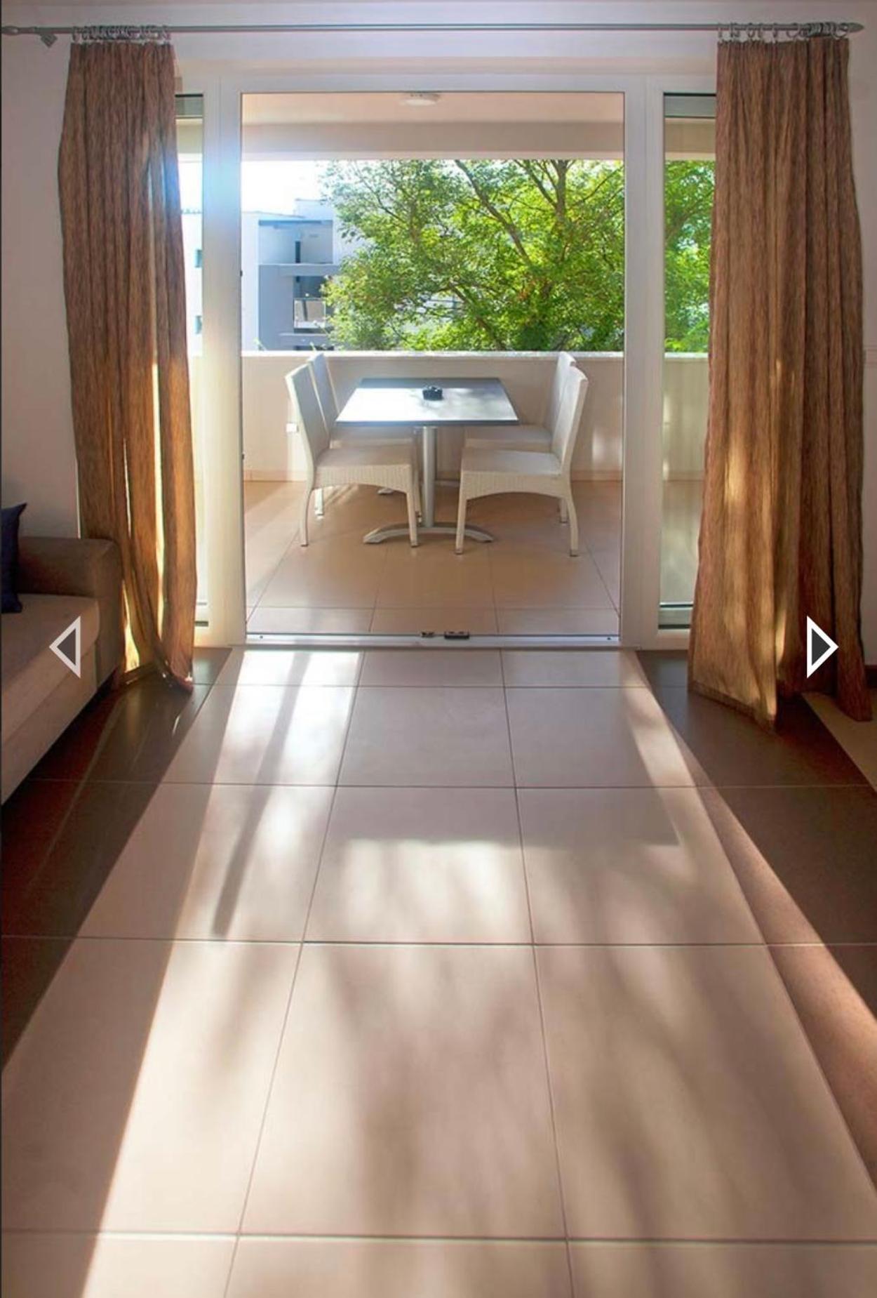 Daska Apartmani Njivice Esterno foto